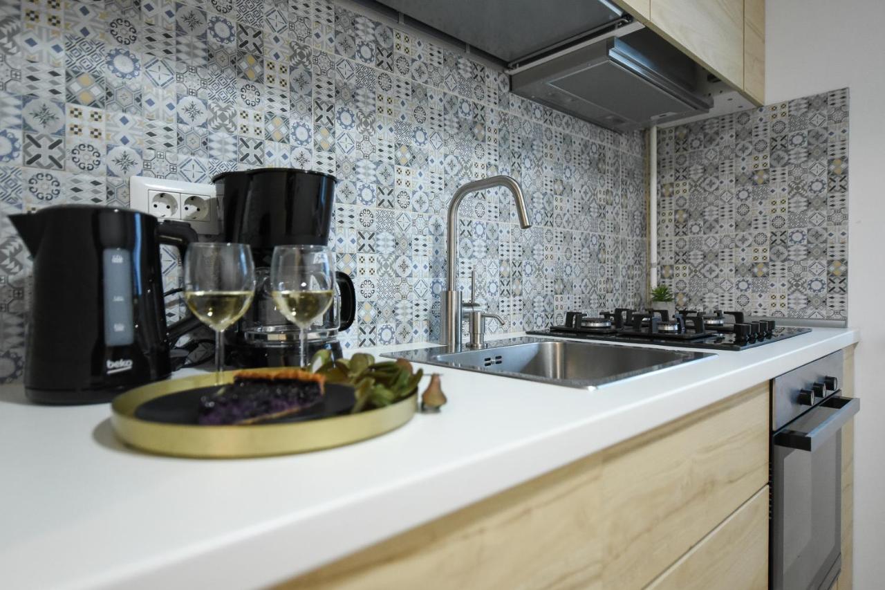 Vacation Feel - 2Br Apartment With Terrace & Private Parking In Baneasa Bucharest Exterior photo